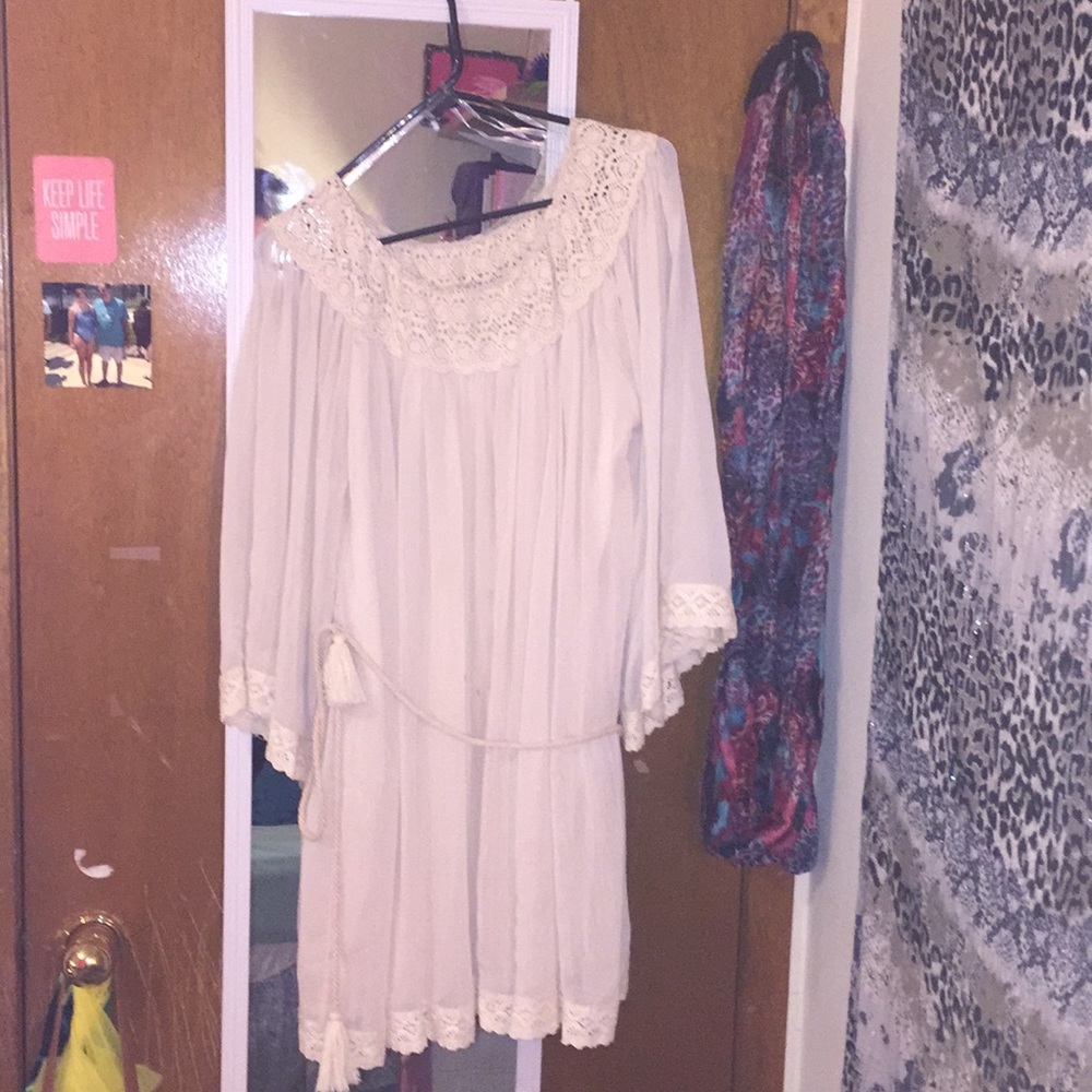 Nice short very lose fitting dress. Worn once.